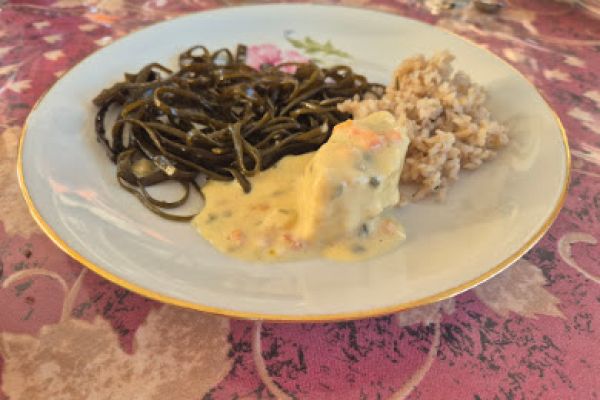 Seaweed haricots de mer with scallop mousse